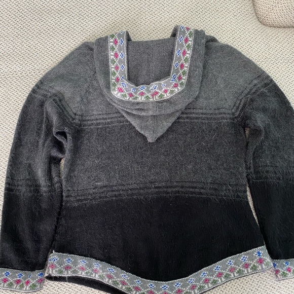 Hoodie sweater - Picture 3 of 3